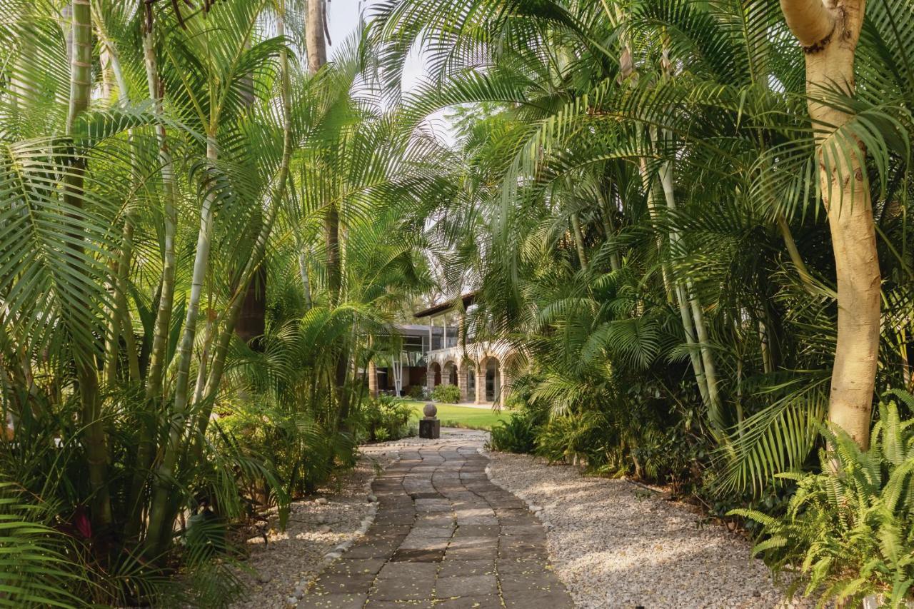 Anticavilla Hotel Restaurante & Spa (Adults Only) Cuernavaca Bagian luar foto